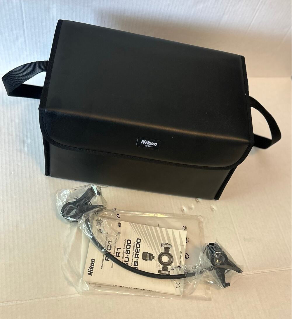 Nikon R1C1 Wireless Close-Up Kit Macro Flash Open Box (WITH SU-800 commander)